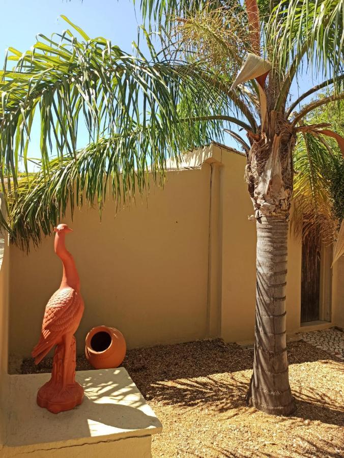Quinta Pereiro Tropic Garden, Algarve Bed & Breakfast Moncarapacho Dış mekan fotoğraf